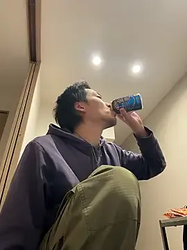 R-bonbon – webcam model profile photo Image 4