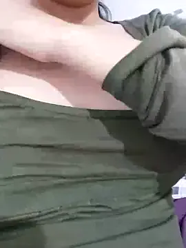 Nicole – webcam model profile photo Image 5