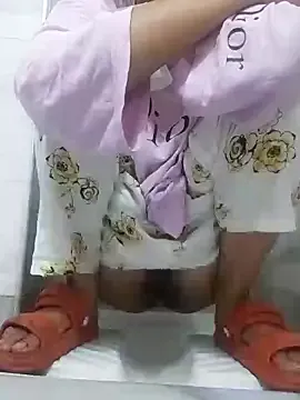 Nicole – webcam model profile photo Image 7