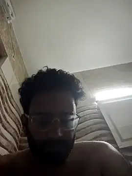 Yui-Ch – webcam model profile photo Image 6