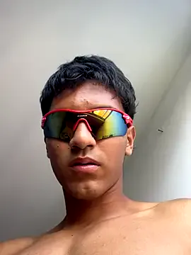 shin0689 – webcam model profile photo Image 3