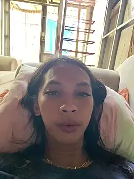 _MiaQueen_ – webcam model profile photo Image 2