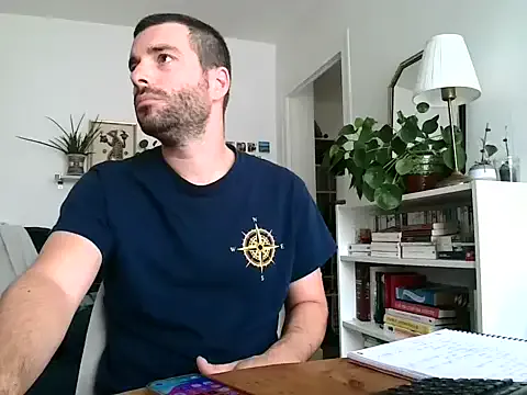  – webcam model profile photo Image 18