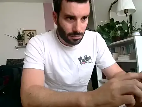  – webcam model profile photo Image 9