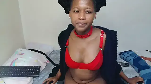 roouse – webcam model profile photo Image 3