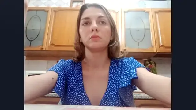 Awesomelusty – webcam model profile photo Image 3