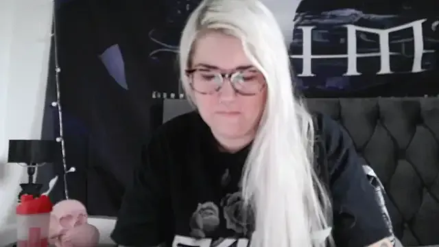 NANA_7 – webcam model profile photo Image 11