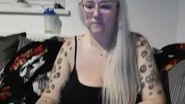 NANA_7 – webcam model profile photo Image 19