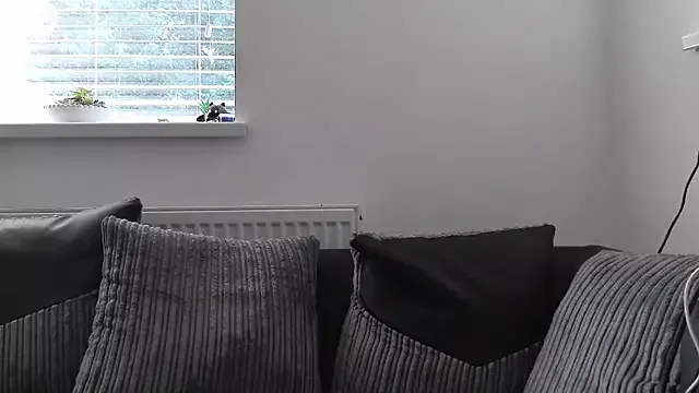 NANA_7 – webcam model profile photo Image 2