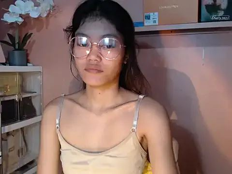 Mia--meow – webcam model profile photo Image 10