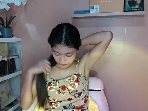 Mia--meow – webcam model profile photo Image 12