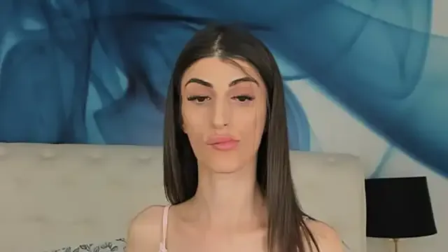 SkinnyDolly Image 8