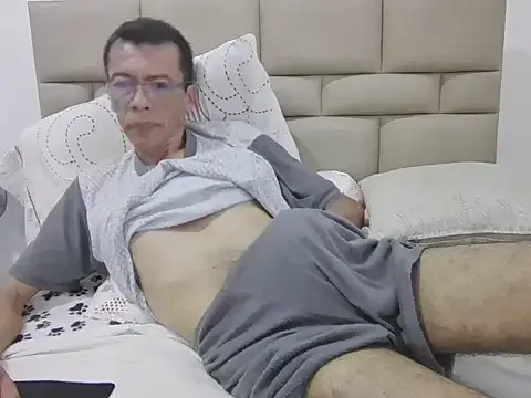 ohhwowdick – webcam model profile photo Image 6
