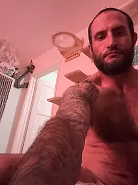 roouse – webcam model profile photo Image 3