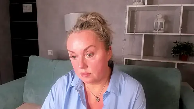 AdrianaAkerman – webcam model profile photo Image 3