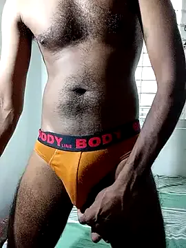roouse – webcam model profile photo Image 10