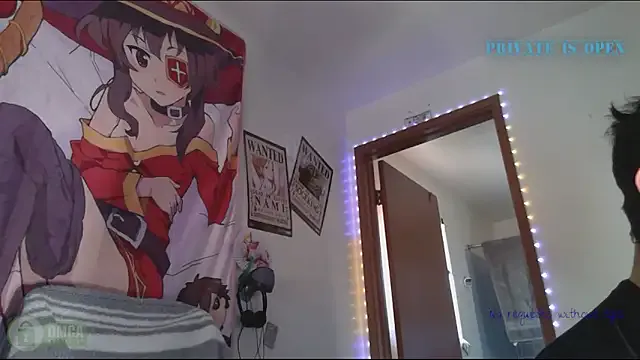 roouse – webcam model profile photo Image 15