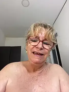 CleoLangley – webcam model profile photo Image 3