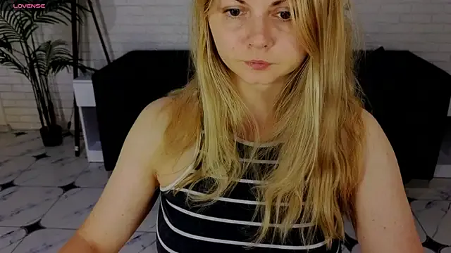 NatashaRaven – webcam model profile photo Image 15