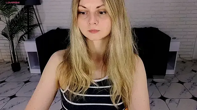 NatashaRaven – webcam model profile photo Image 4