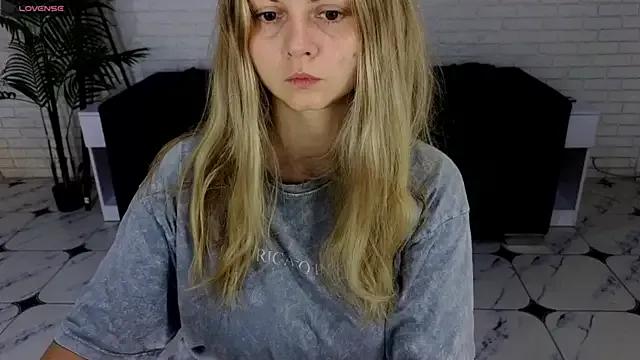 NatashaRaven – webcam model profile photo Image 5