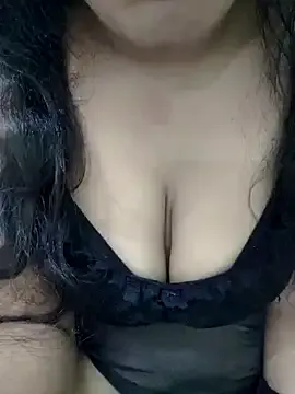 NANA_7 – webcam model profile photo Image 3