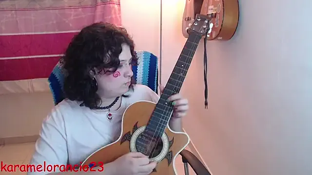 Emily_brown04 – webcam model profile photo Image 17