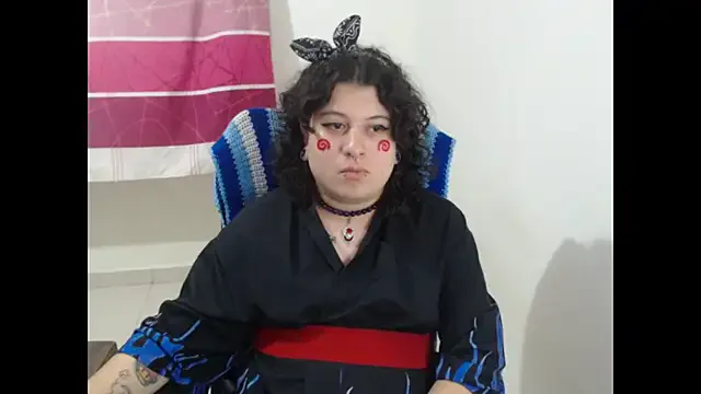 Emily_brown04 – webcam model profile photo Image 7