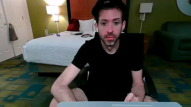 roouse – webcam model profile photo Image 5