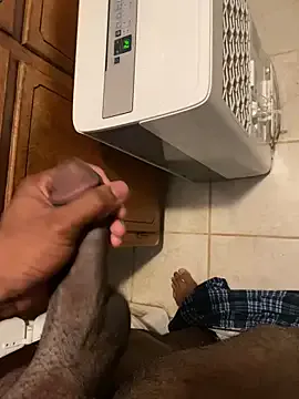 GouGou-111 – webcam model profile photo Image 7