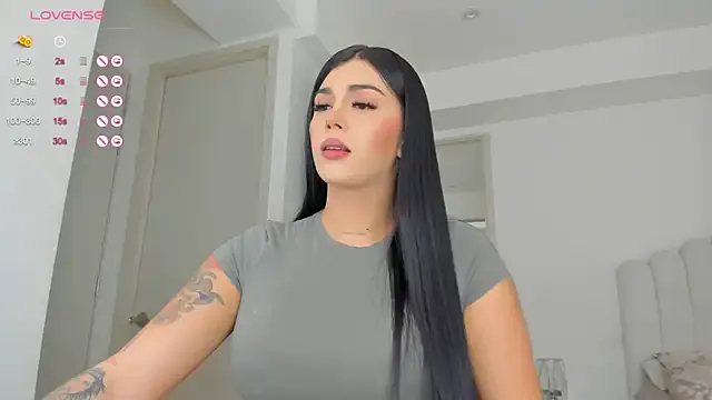  – webcam model profile photo Image 3
