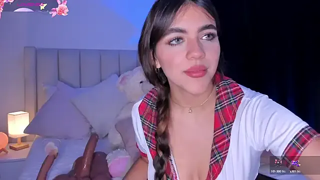 roouse – webcam model profile photo Image 18