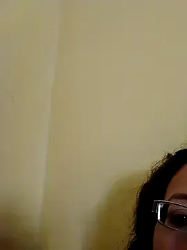 Sofiyaa_39 – webcam model profile photo Image 3