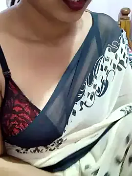 seraphine23 – webcam model profile photo Image 13