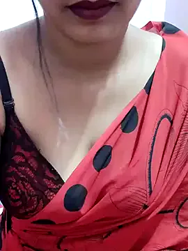 seraphine23 – webcam model profile photo Image 15