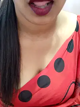 seraphine23 – webcam model profile photo Image 17