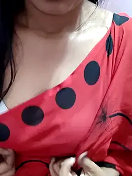 seraphine23 – webcam model profile photo Image 18