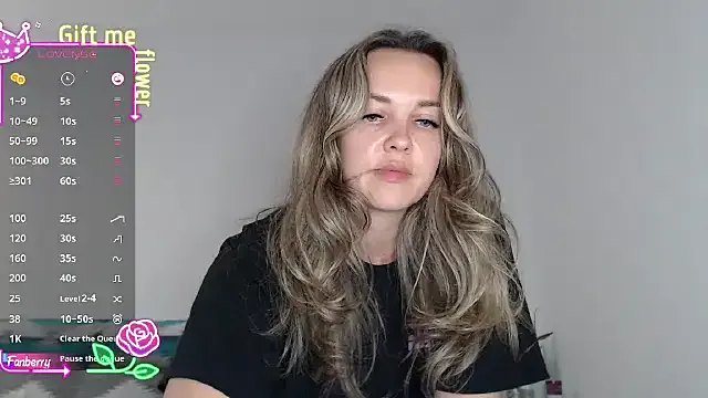 hina_porn – webcam model profile photo Image 2