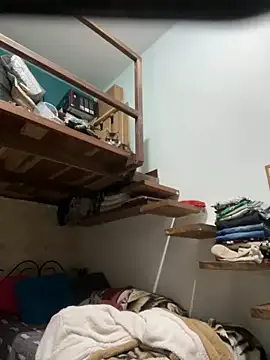 Mia--meow – webcam model profile photo Image 2