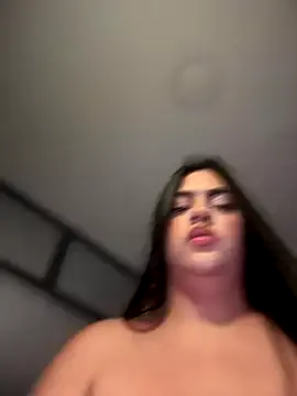 roouse – webcam model profile photo Image 19