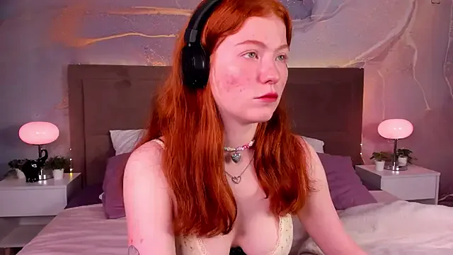 roouse – webcam model profile photo Image 13