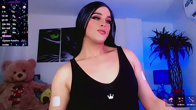 roouse – webcam model profile photo Image 12