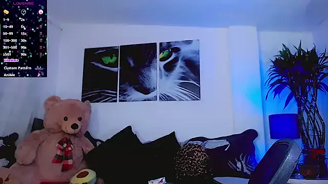 roouse – webcam model profile photo Image 19