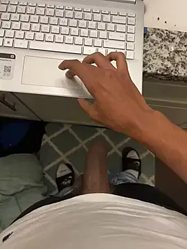 Hot_Mayra25 – webcam model profile photo Image 6