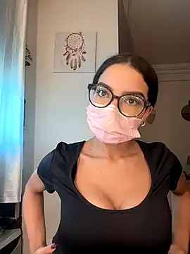 hina_porn – webcam model profile photo Image 19