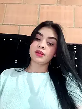 _Alice_1 – webcam model profile photo Image 18