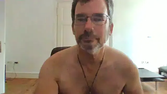dirtypub – webcam model profile photo Image 3