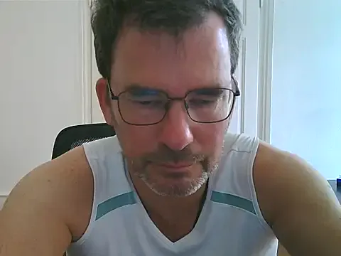 dirtypub – webcam model profile photo Image 4