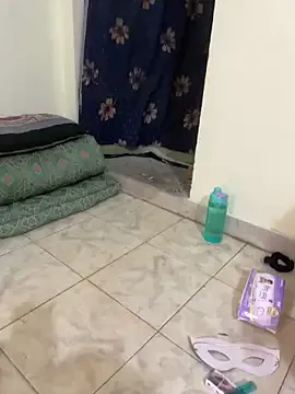 FroggyAnna – webcam model profile photo Image 4