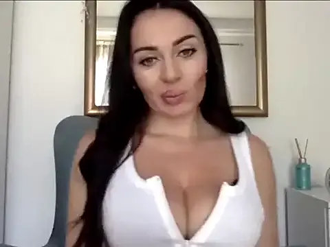 NinnaRivero – webcam model profile photo Image 2